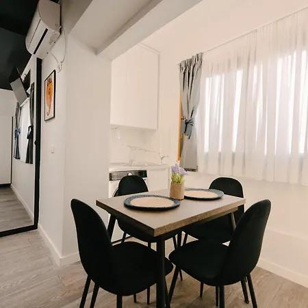 The Gallery Flat In The Core Of *