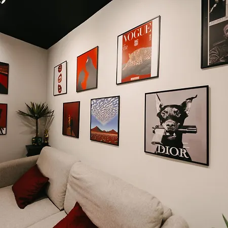 公寓 The Gallery Flat In The Core Of 地拉那