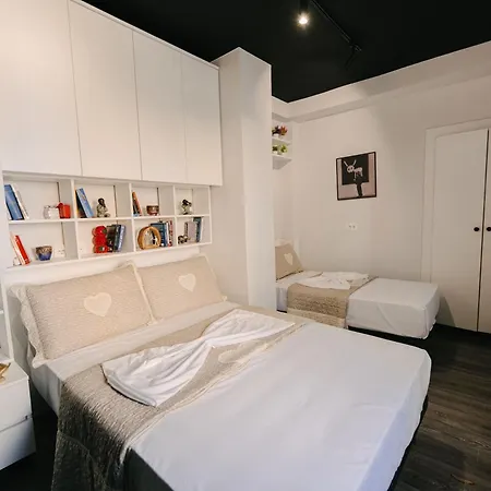The Gallery Flat In The Core Of Apartment *
